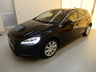 Заказать VOLVO V40