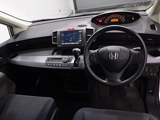 HONDA FREED 2010