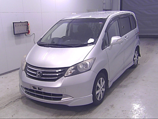 HONDA FREED 2010