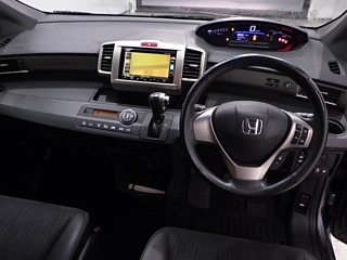 HONDA FREED 2012
