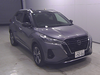 NISSAN KIX 2021