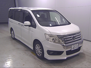 HONDA STEP WAGON 2013