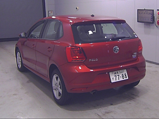 VOLKSWAGEN POLO 2015
