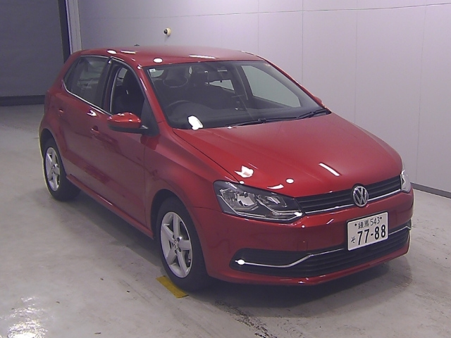 VOLKSWAGEN POLO 2015