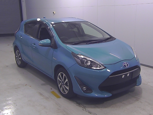 TOYOTA AQUA 2018