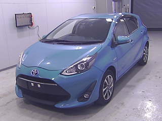 TOYOTA AQUA 2018