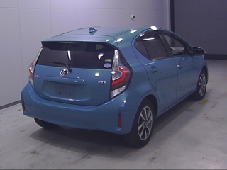 TOYOTA AQUA 2018