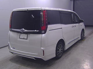 TOYOTA ESQUIRE 2016