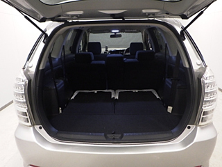 TOYOTA WISH 2008