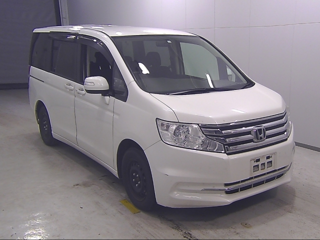 HONDA STEP WAGON 2014