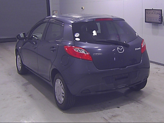 MAZDA DEMIO 2010