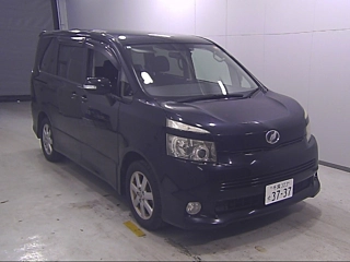 TOYOTA VOXY 2009