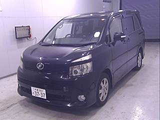 TOYOTA VOXY 2009