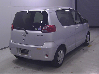 TOYOTA PORTE 2010