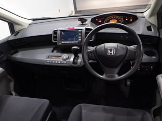 HONDA FREED 2008