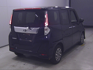 TOYOTA ROOMY 2022