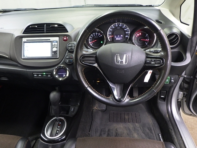 HONDA FIT SHUTTLE 2013