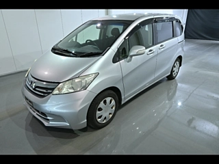 HONDA FREED 2013
