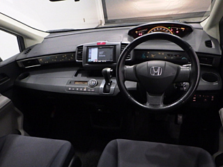 HONDA FREED 2008
