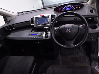 HONDA FREED 2015