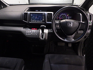 HONDA STEP WAGON 2011
