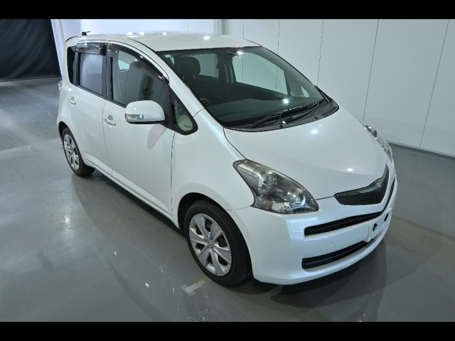 TOYOTA RACTIS 2010