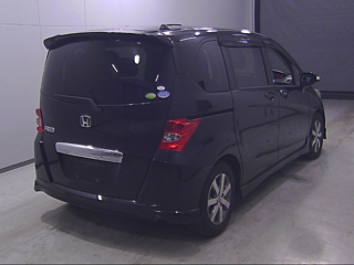 HONDA FREED 2010