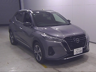 NISSAN KIX 2021
