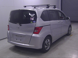 HONDA FREED 2010