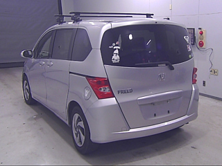 HONDA FREED 2010