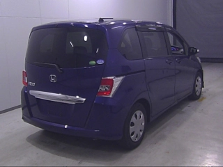 HONDA FREED 2016