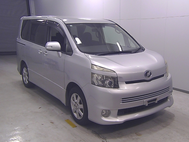 TOYOTA VOXY 2008