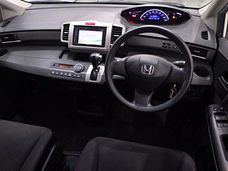 HONDA FREED 2011