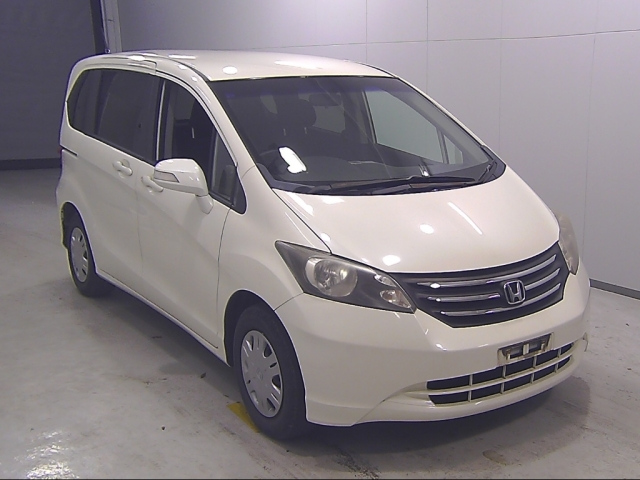 HONDA FREED 2011
