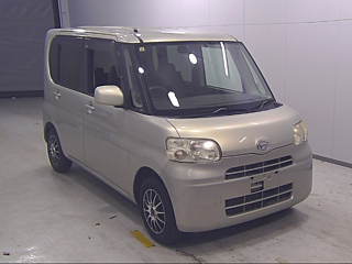DAIHATSU TANTO 2010