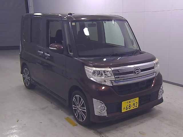 DAIHATSU TANTO 2014
