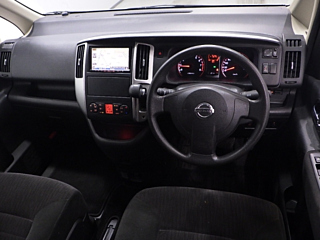 NISSAN SERENA 2009