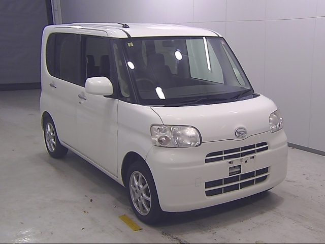 DAIHATSU TANTO 2012