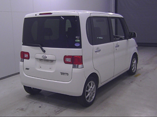 DAIHATSU TANTO 2012