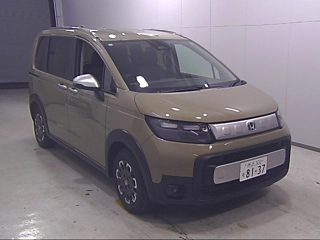 HONDA FREED 2025