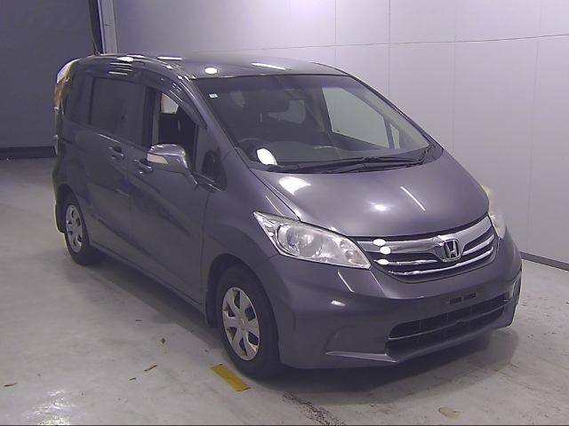 HONDA FREED 2013