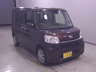 DAIHATSU TANTO 2015