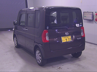 DAIHATSU TANTO 2015