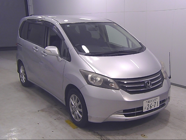 HONDA FREED 2010