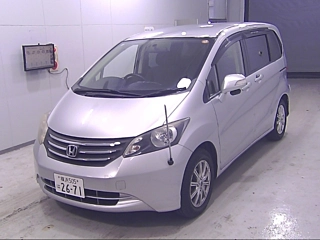 HONDA FREED 2010