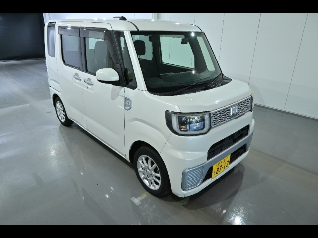 DAIHATSU WAKE 2015