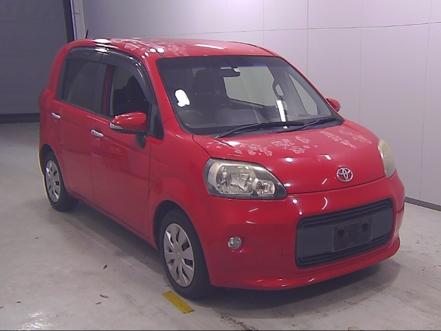 TOYOTA PORTE 2012