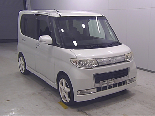 DAIHATSU TANTO 2010