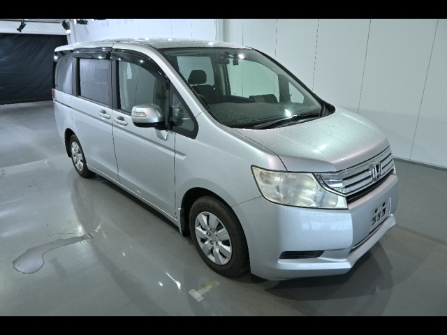 HONDA STEP WAGON 2011