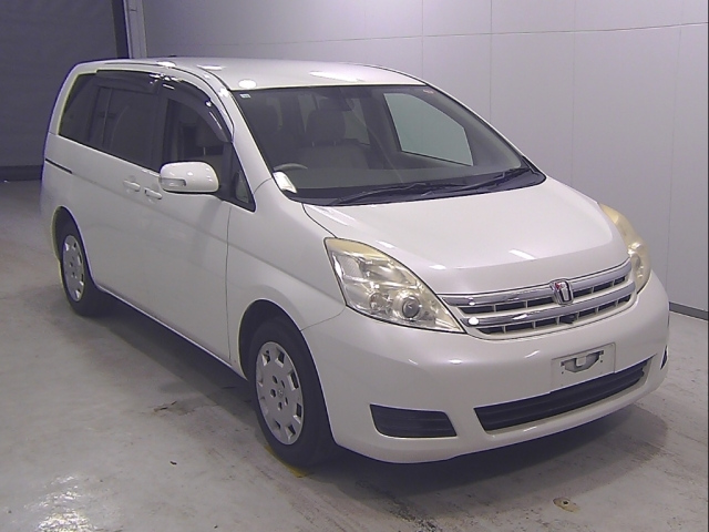 TOYOTA ISIS 2010